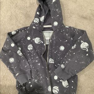 Carter’s hoodie, size 6